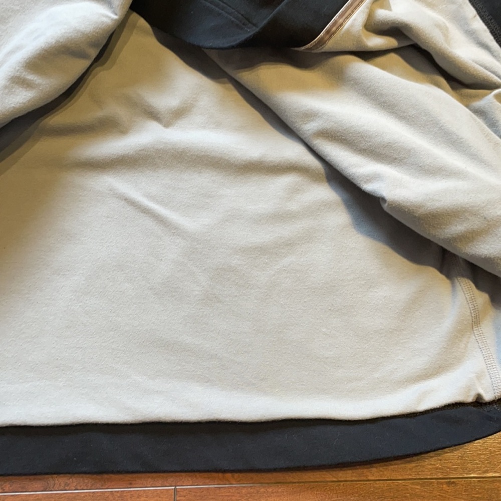 Lululemon Savasana Wrap - Picture 4 of 5